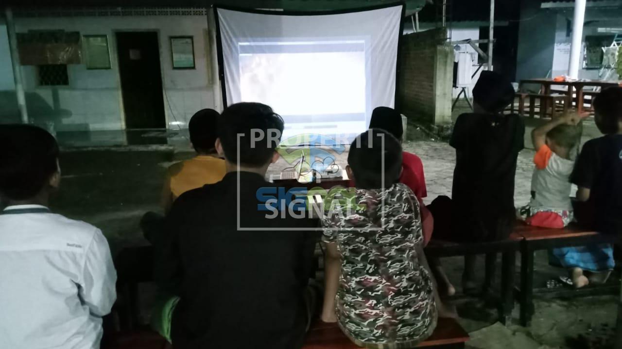 Ponpes Tahfidzul Qur’an Gelar Nobar Film Kelahiran Nabi Muhammad SAW Ponpes Tahfidzul Qur’an Gelar Nobar Film Kelahiran Nabi Muhammad SAW