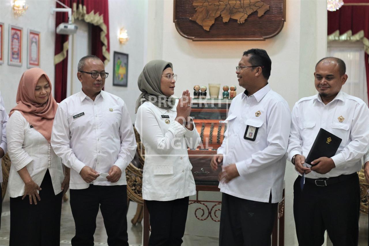 Bupati Indramayu Terima Kunjungan Kepala BPK Perwakilan Provinsi Jabar Bupati Indramayu Terima Kunjungan Kepala BPK Perwakilan Provinsi Jabar