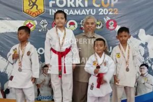 SD IT Al-Irsyad Dermayu Raih Belasan Medali di Forki Cup 2022