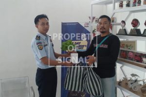 Peringati HBP Ke-59, Lapas Indramayu Gelar One Day One Prison’s Product