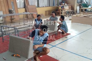 Mengenal Pembinaan Kemandirian Narapidana di Lapas Indramayu, Mulai dari Barbershop sampai Anyaman Rotan