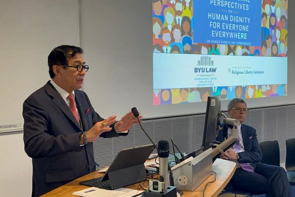 Di Oxford, Menteri Yasonna bicara soal Human Dignity