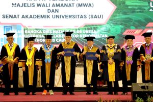 Sekjen Kemenkumham RI dianugerahi Gelar Honoris Causa