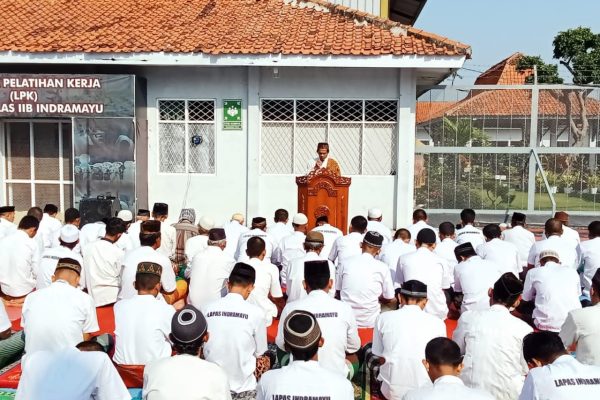 Kemarau Panjang, WBP Lapas Indramayu Gelar Shalat Istisqa