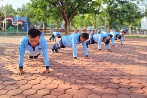 Jaga Kebugaran, Pegawai Lapas Indramayu Lakukan Pembinaan Fisik