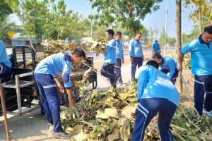 Ciptakan Lingkungan Kerja Sehat, Jajaran Lapas Indramayu Bersih-bersih Kantor