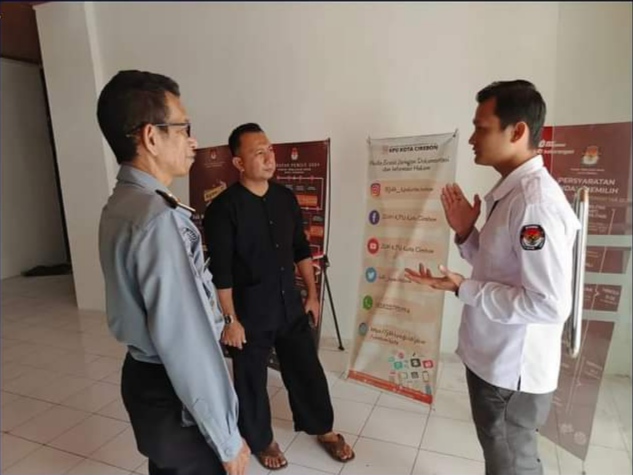 Pastikan Warga Binaan Gunakan Hak Pilih, Rutan Kelas I Cirebon sambangi KPU Pastikan Warga Binaan Gunakan Hak Pilih, Rutan Kelas I Cirebon sambangi KPU