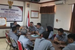 Sambut Tahun Baru, Ka Rutan Cirebon Ajak Pejabat Struktural Ngobrol Cerdas Bahas Monev EK 2023 & Program RK 2024