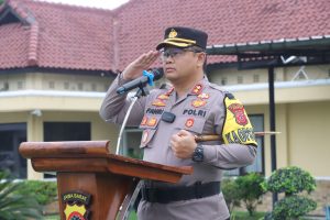 Kapolres Pimpin Upacara Kenaikan Pangkat Pengabdian Dan Reguler Personel Polres Indramayu