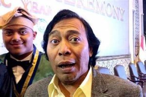 Ini Alasan Komeng Pakai Pose Nyeleneh Di Surat Suara Ini Alasan Komeng Pakai Pose Nyeleneh Di Surat Suara