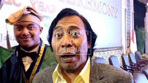 Ini Alasan Komeng Pakai Pose Nyeleneh Di Surat Suara Ini Alasan Komeng Pakai Pose Nyeleneh Di Surat Suara