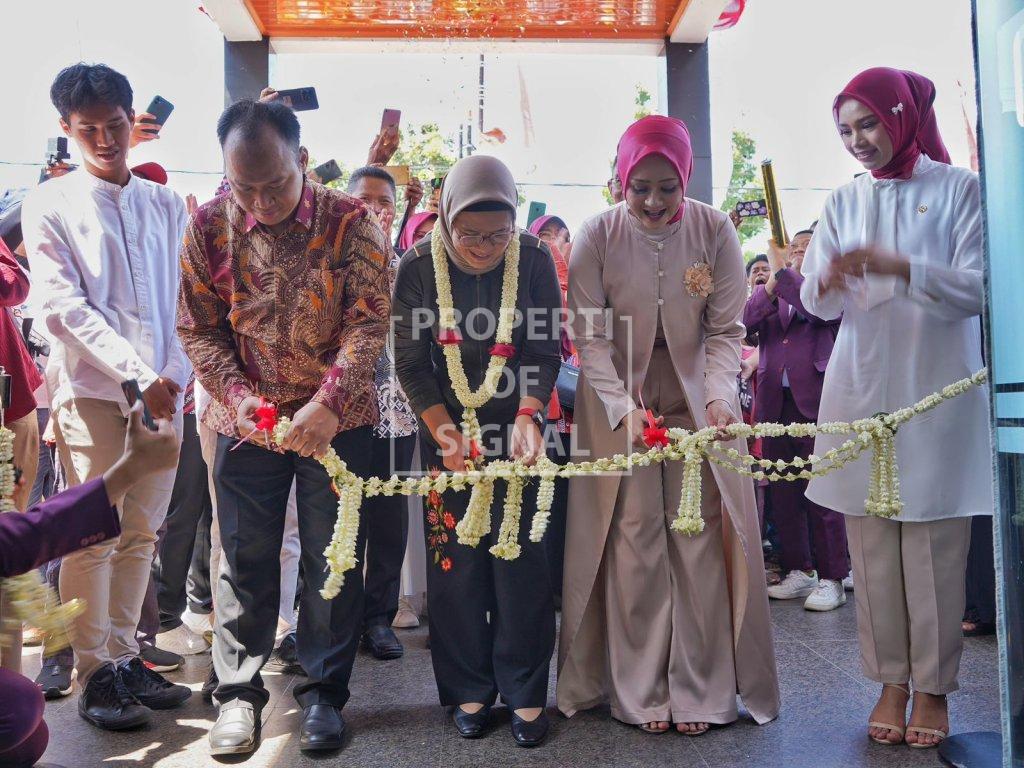Maksimalkan Cakupan Layanan Kesehatan, Bupati Nina Agustina Resmikan Klinik Mitra Sehat Medika Maksimalkan Cakupan Layanan Kesehatan, Bupati Nina Agustina Resmikan Klinik Mitra Sehat Medika