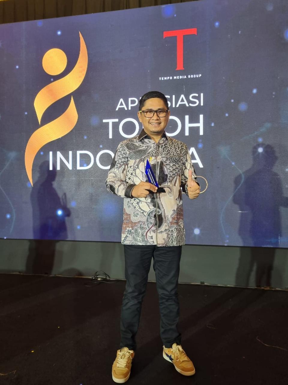 Tingkatkan Sektor Pariwisata dan Pelestarian Budaya Sultra, Andap Raih Penghargaan Apresiasi Tokoh Indonesia 2024 Tingkatkan Sektor Pariwisata dan Pelestarian Budaya Sultra, Andap Raih Penghargaan Apresiasi Tokoh Indonesia 2024