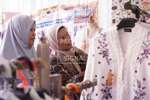 Pesona Wastra Indramayu, Ranjana Kembangkan Warisan Leluhur Untuk Gen Z Hingga Pasar Luar Negeri Pesona Wastra Indramayu, Ranjana Kembangkan Warisan Leluhur Untuk Gen Z Hingga Pasar Luar Negeri