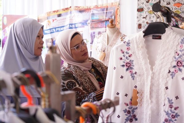 Pesona Wastra Indramayu, Ranjana Kembangkan Warisan Leluhur Untuk Gen Z Hingga Pasar Luar Negeri