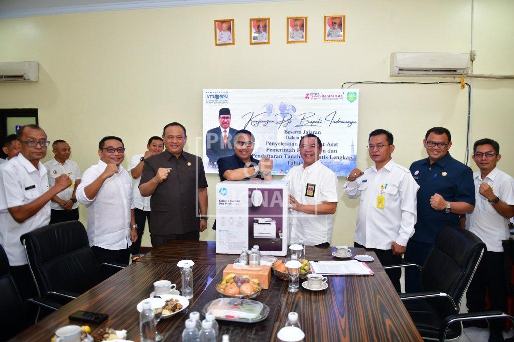 Perkuat Sinergitas Dengan BPN, Pemkab Indramayu Percepat Sertifikasi Aset Daerah dan PTSL Perkuat Sinergitas Dengan BPN, Pemkab Indramayu Percepat Sertifikasi Aset Daerah dan PTSL