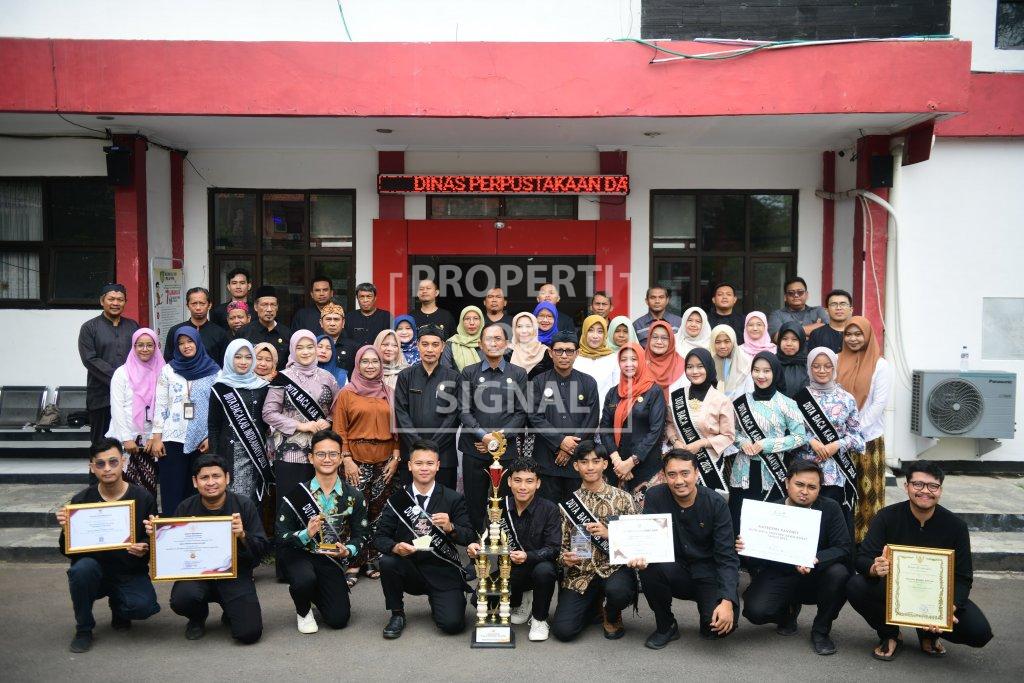 Tutup Tahun 2024, Dinas Perpustakaan dan Arsip Kabupaten Indramayu Borong Penghargaan Bergengsi! Tutup Tahun 2024, Dinas Perpustakaan dan Arsip Kabupaten Indramayu Borong Penghargaan Bergengsi!