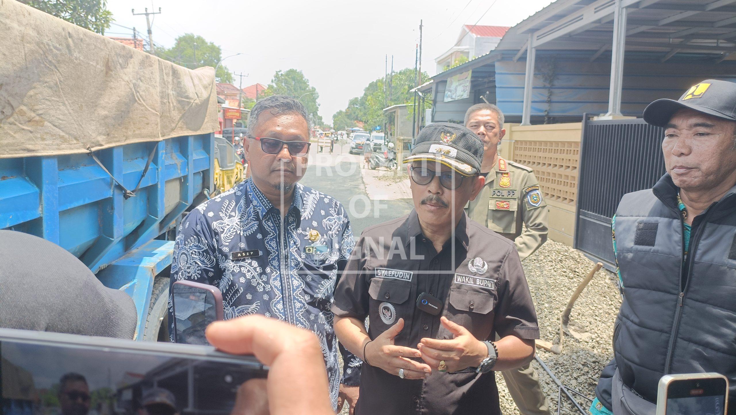 Wakil Bupati Indramayu H. Syaefudin: 74 Titik Jalan Rusak Akan Segera Diperbaiki sebagai Wujud Program “Indramayu Reang” Wakil Bupati Indramayu H. Syaefudin: 74 Titik Jalan Rusak Akan Segera Diperbaiki sebagai Wujud Program “Indramayu Reang”