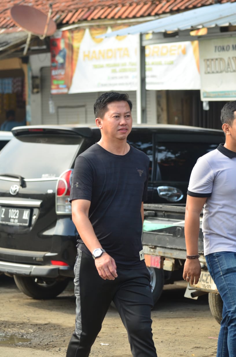 Jaga Kebugaran Tubuh, Jajaran Lapas Indramayu Lakukan Jalan Sehat Jaga Kebugaran Tubuh, Jajaran Lapas Indramayu Lakukan Jalan Sehat