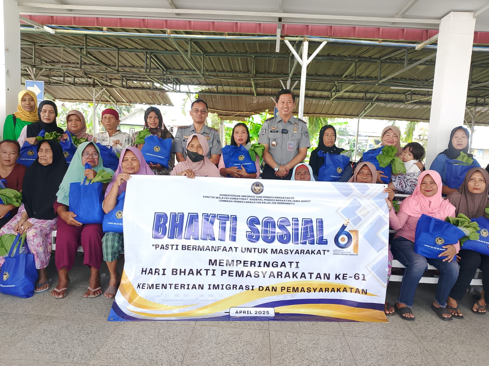Hari Bhakti Pemasyarakatan Ke 61 Tahun, Lapas Indramayu Berikan Paket Sembako Hari Bhakti Pemasyarakatan Ke 61 Tahun, Lapas Indramayu Berikan Paket Sembako