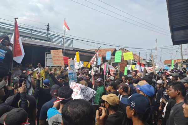 Dianggap Tidak Berpihak Pada Nelayan Kecil, Serikat Nelayan Eretan Indramayu Menggelar Aksi Demo