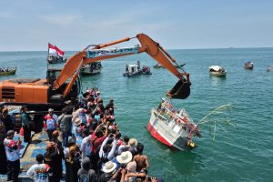 Tradisi Adat Laut (Nadran) Karangsong, Semangat Gotong Royong dan Syukur atas Hasil Laut Melimpah