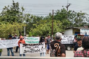 Kantor Desa Bangodua Indramayu Didemo, Warga Curigai Ada Penyelewengan Dana Desa