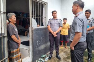 Kontrol Keliling, Kalapas Indramayu Sapa Warga Binaan