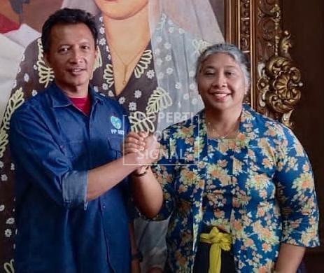 IWO dan Organisasi Pers Tuntut Libatkan Dewan Pers, Kritisi Obstruction of Justice terhadap Tian Bahtiar. IWO dan Organisasi Pers Tuntut Libatkan Dewan Pers, Kritisi Obstruction of Justice terhadap Tian Bahtiar.