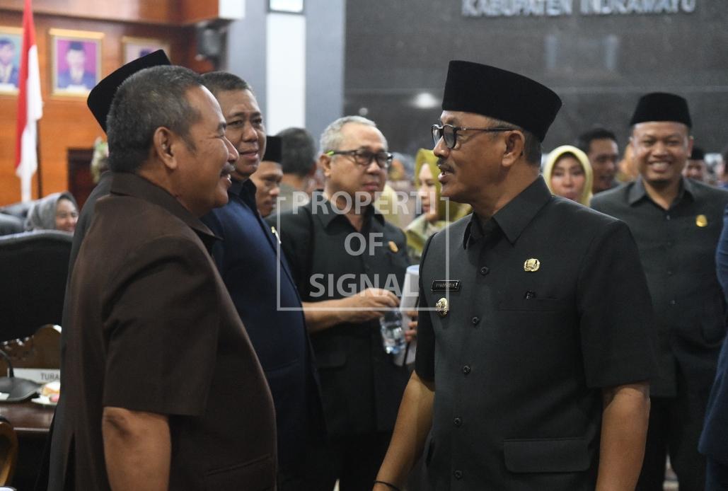 Wabup Syaefudin Sampaikan Jawaban Bupati Atas Pemandangan Umum Fraksi DPRD Terhadap 3 RAPERDA Wabup Syaefudin Sampaikan Jawaban Bupati Atas Pemandangan Umum Fraksi DPRD Terhadap 3 RAPERDA