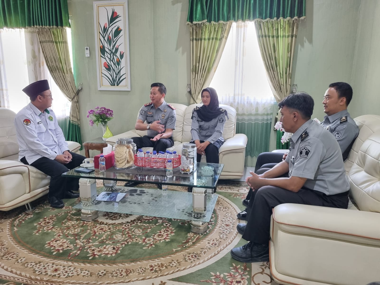 Perkuat Sinergi, Kalapas Indramayu Kunjungi Kemenag Kabupaten Indramayu Perkuat Sinergi, Kalapas Indramayu Kunjungi Kemenag Kabupaten Indramayu