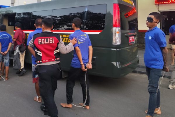 Tangani Overcapacity dan Pelihara Keamanan Ketertiban, Lapas Indramayu Pindahkan 35 Warga Binaan
