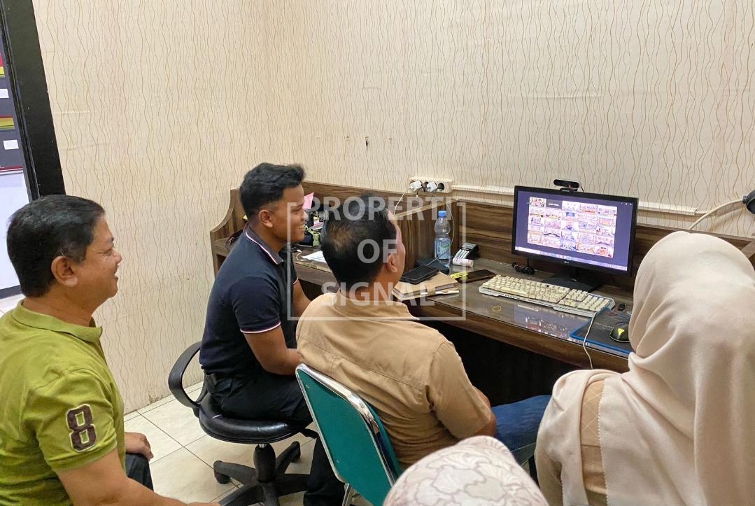 Kapolri Buka Rakernis Gabungan Divhumas, Divkum, Divtik, dan Divhubinter Polri TA 2025, Polres Indramayu Ikuti Secara Virtual Kapolri Buka Rakernis Gabungan Divhumas, Divkum, Divtik, dan Divhubinter Polri TA 2025, Polres Indramayu Ikuti Secara Virtual