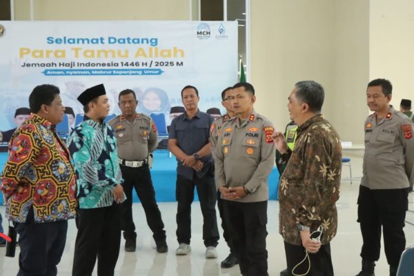 Pastikan Keamanan Jemaah, Kapolres Indramayu Lakukan Pengecekan di Embarkasi Haji
