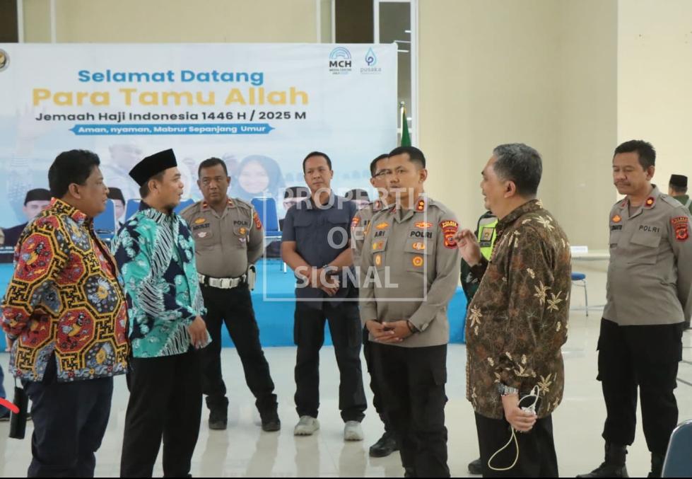 Pastikan Keamanan Jemaah, Kapolres Indramayu Lakukan Pengecekan di Embarkasi Haji Pastikan Keamanan Jemaah, Kapolres Indramayu Lakukan Pengecekan di Embarkasi Haji
