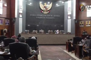 DPRD Indramayu Bahas Raperda Pengelolaan Sampah, Plt Kadis DLH : Kami Optimis Ada Pengurangan Volume Pengangkutan Sampah di TPA
