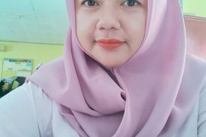 Sosok Baru Kepala SMP Negeri 4 Sindang, Ana Rohdiana, M.Pd. : Siap Membawa Inovasi dan Semangat Literasi Baru
