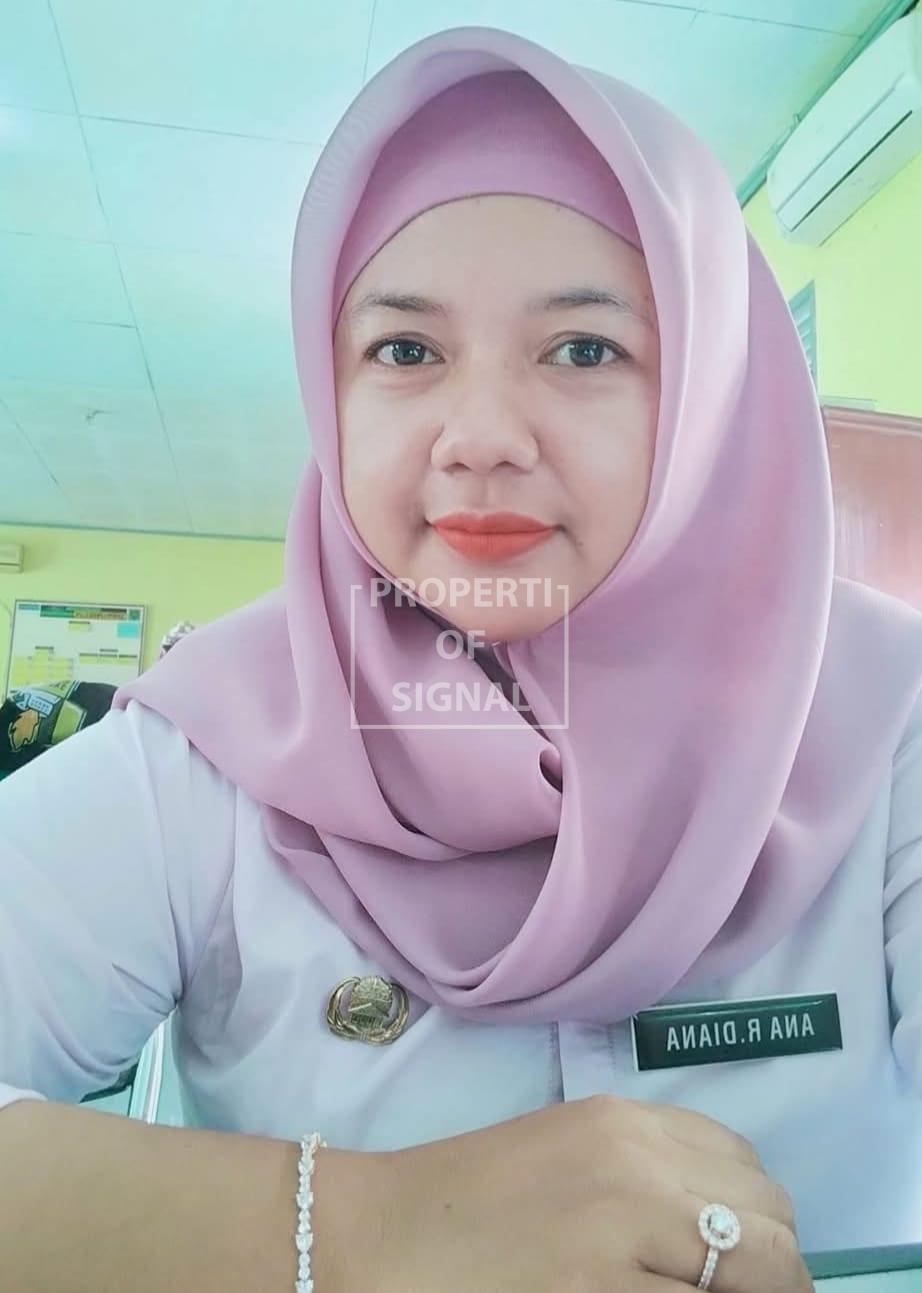 Sosok Baru Kepala SMP Negeri 4 Sindang, Ana Rohdiana, M.Pd. : Siap Membawa Inovasi dan Semangat Literasi Baru Sosok Baru Kepala SMP Negeri 4 Sindang, Ana Rohdiana, M.Pd. : Siap Membawa Inovasi dan Semangat Literasi Baru
