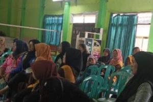 Pemdes Loji Salurkan Insentif Untuk Kader Dan Paraji