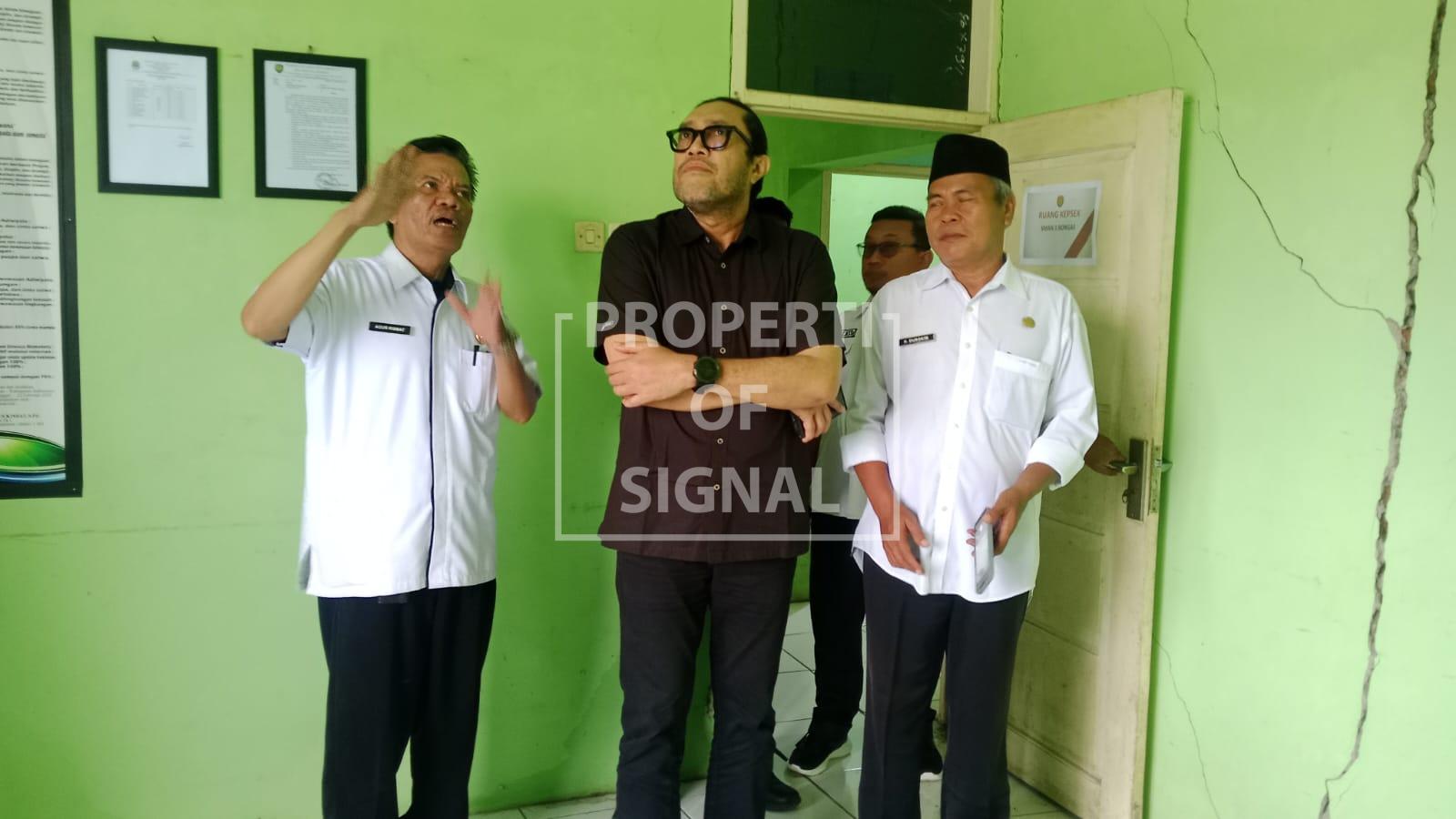 Ono Surono Pastikan SMA Negeri 1 Bongas Dapat Bantuan Pembangunan Ruang Belajar di 2025 Ono Surono Pastikan SMA Negeri 1 Bongas Dapat Bantuan Pembangunan Ruang Belajar di 2025