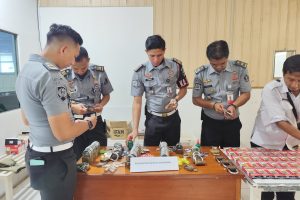 Deteksi Dini Gangguan Kamtib, Lapas Indramayu Lakukan Pengecekan Gembok Blok Hunian