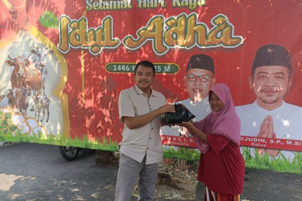 Wujud Gotong Royong Kader PDI Perjuangan di Idul Adha 1446 H, Puluhan Hewan Kurban Disalurkan ke Masyarakat