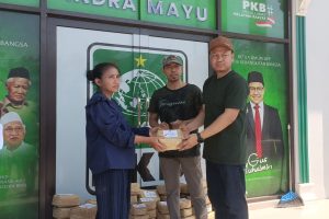 DPC PKB Indramayu Bagikan Ratusan Paket Daging Kurban, Komitmen Tebar Manfaat di Momen Idul Adha 1446 H