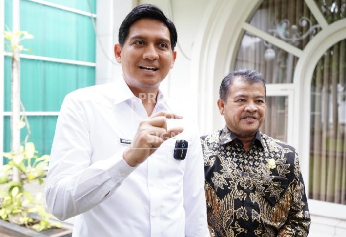 Dihadapan KPK, Bupati Indramayu dan Ketua DPRD Tegaskan Komitmen Anti Korupsi Dihadapan KPK, Bupati Indramayu dan Ketua DPRD Tegaskan Komitmen Anti Korupsi