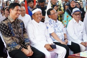 KDM dan Lucky Hakim Tinjau Pembangunan Pabrik Sepatu di Desa Cikawung, Bakal Serap 30 Ribu Pekerja