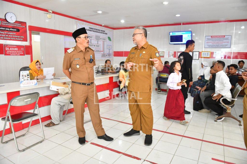 Sidak Discapil, Wabup Syaefudin Pastikan Layanan Adminduk Berjalan Maksimal Sidak Discapil, Wabup Syaefudin Pastikan Layanan Adminduk Berjalan Maksimal