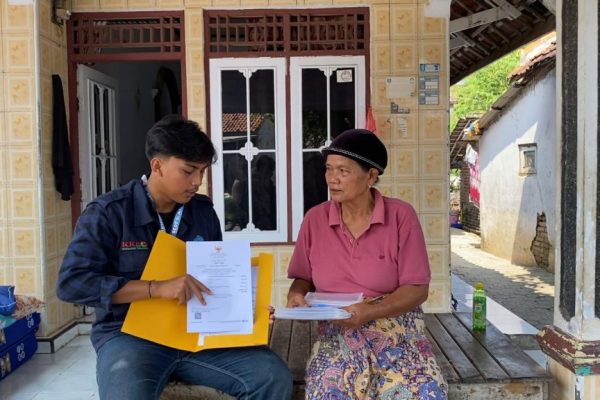 KKN Unwir Jadikan UMKM Indramayu ‘Nyai Sariah’ Naik Kelas
