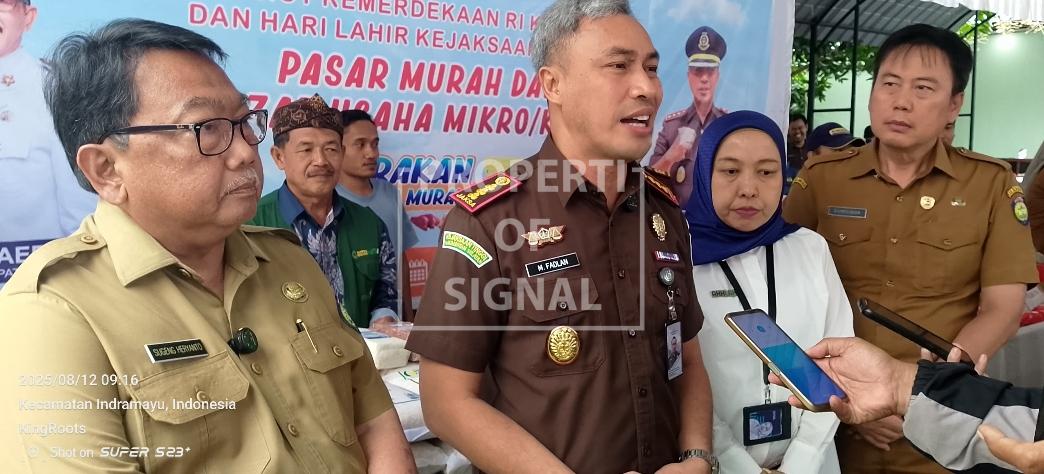 Gandeng Bulog & DKPP, Kejari Indramayu Gelar Pasar Murah Gandeng Bulog & DKPP, Kejari Indramayu Gelar Pasar Murah