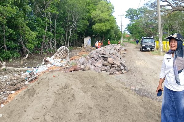 ‎Pemkab Indramayu Kucurkan Rp4,1 Miliar untuk Cor Jalan di Pabean Ilir,  Warga Bakal Gelar Syukuran