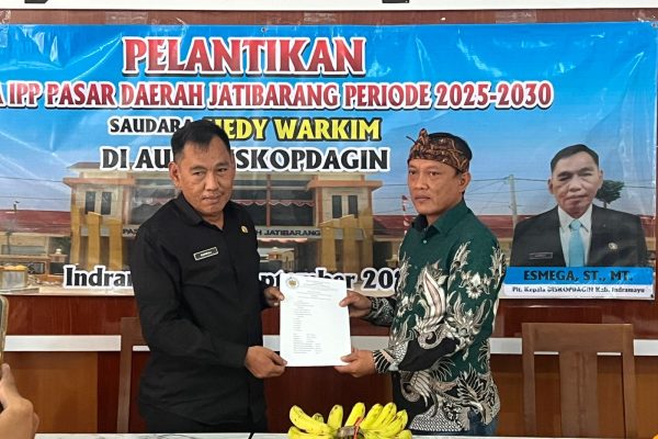 Hedy Warkim Resmi Dilantik Jadi Ketua IPP Pasar Jatibarang. Esmega sampaikan pesan penting